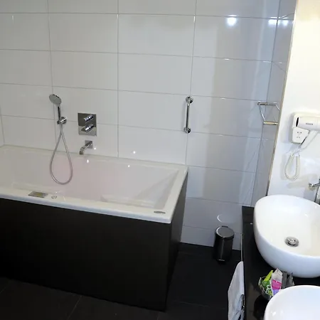 Restaurant & De Sniep Otel 4*